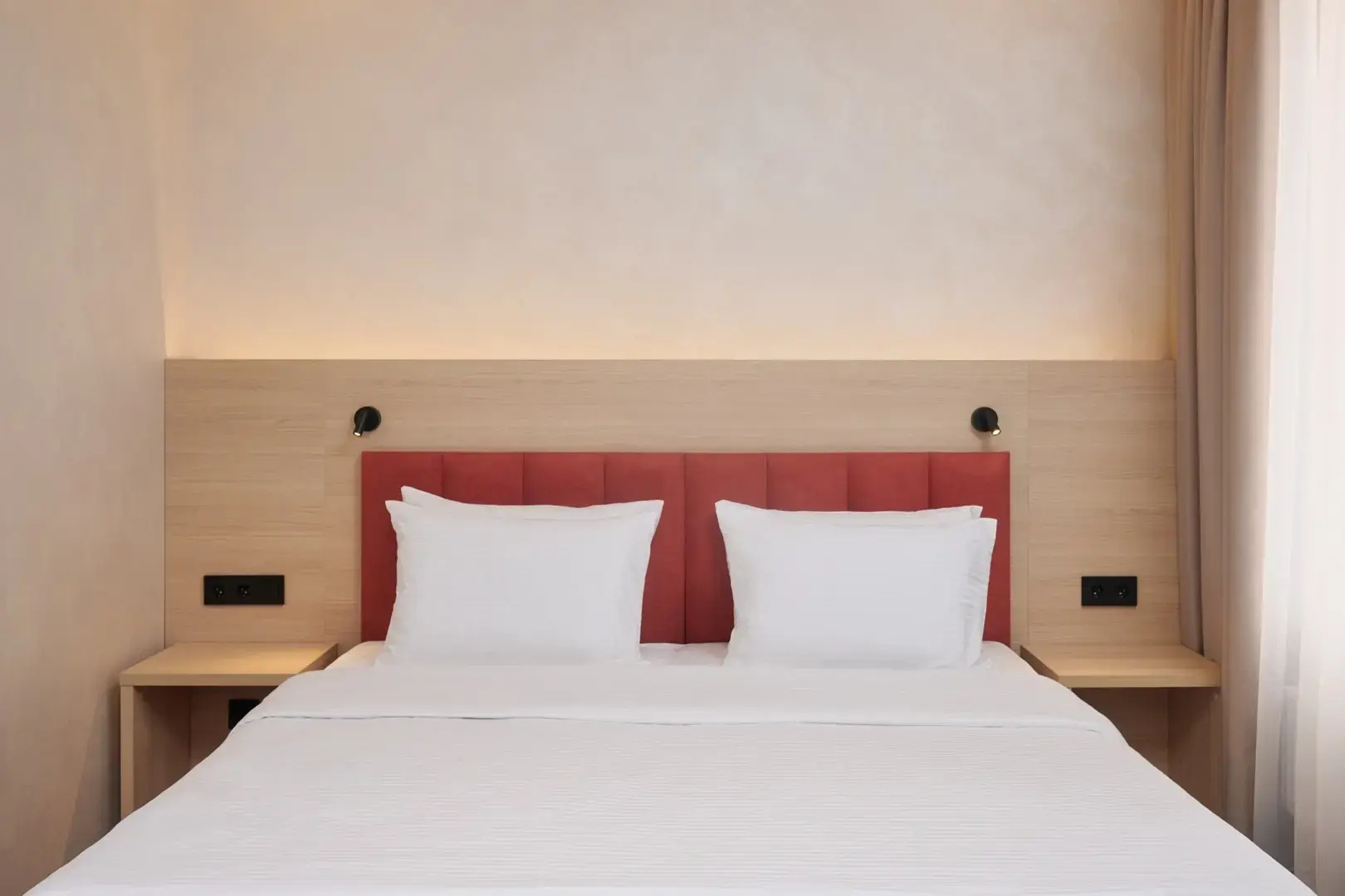 Отель Aura CityHotel