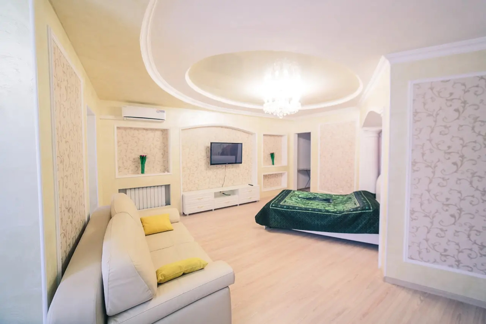 Апартаменты на Октябрьской Революции