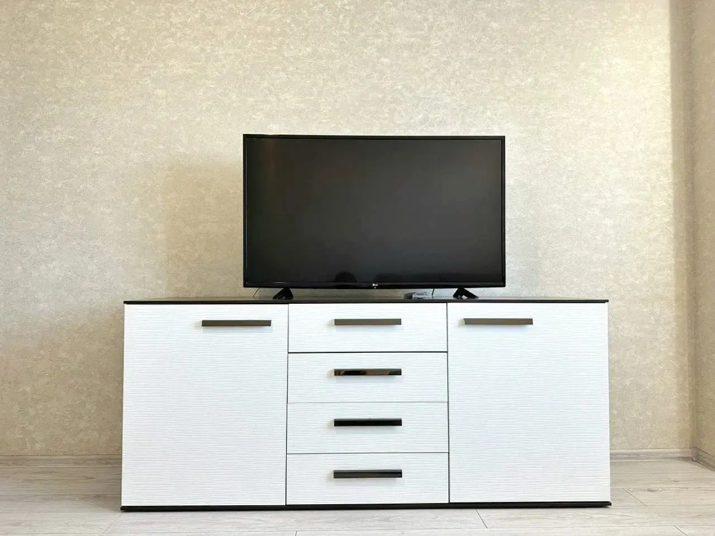 Квартира Двухкомнатная с балконом на Притомском