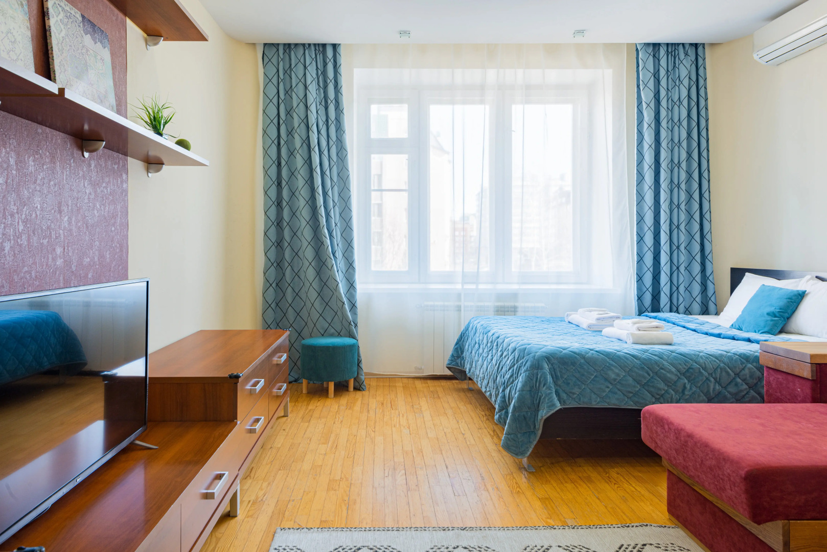 Квартира 2-к просторная в престижном тихом мкр. по Юрьева 8/7 от RentAp, 6 сп.мест