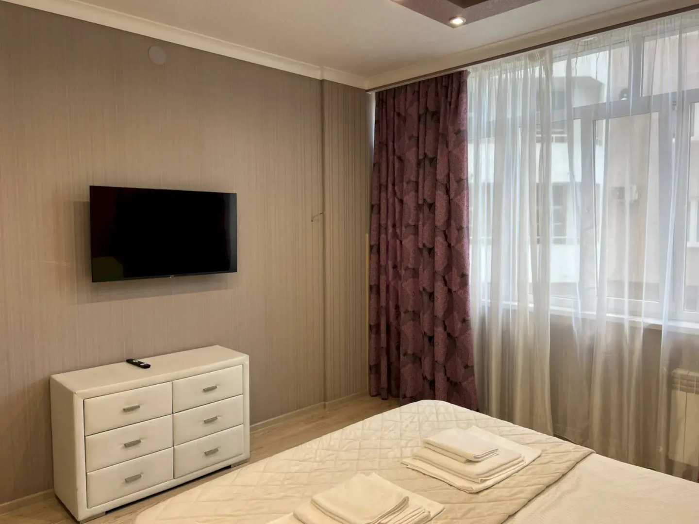 Квартира 8 Просторная 2-к в р-не Дельфинария - до моря 10 мин