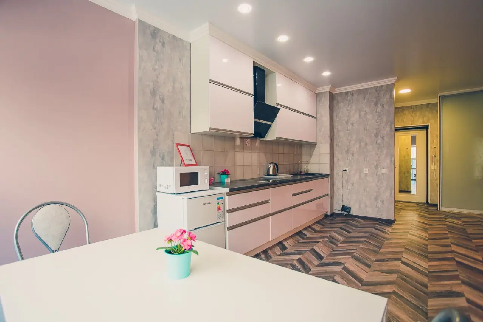 Апартаменты Октябрьской Революции 23 А Студия