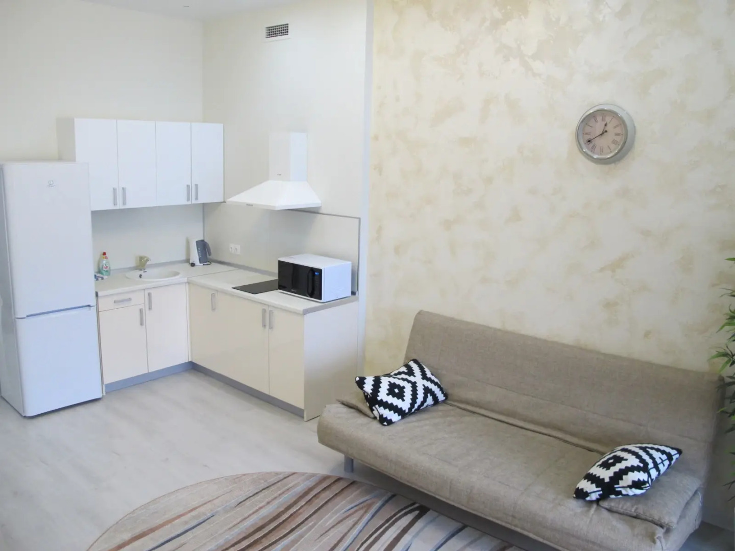 Апартаменты бульвар Надежд 6/2