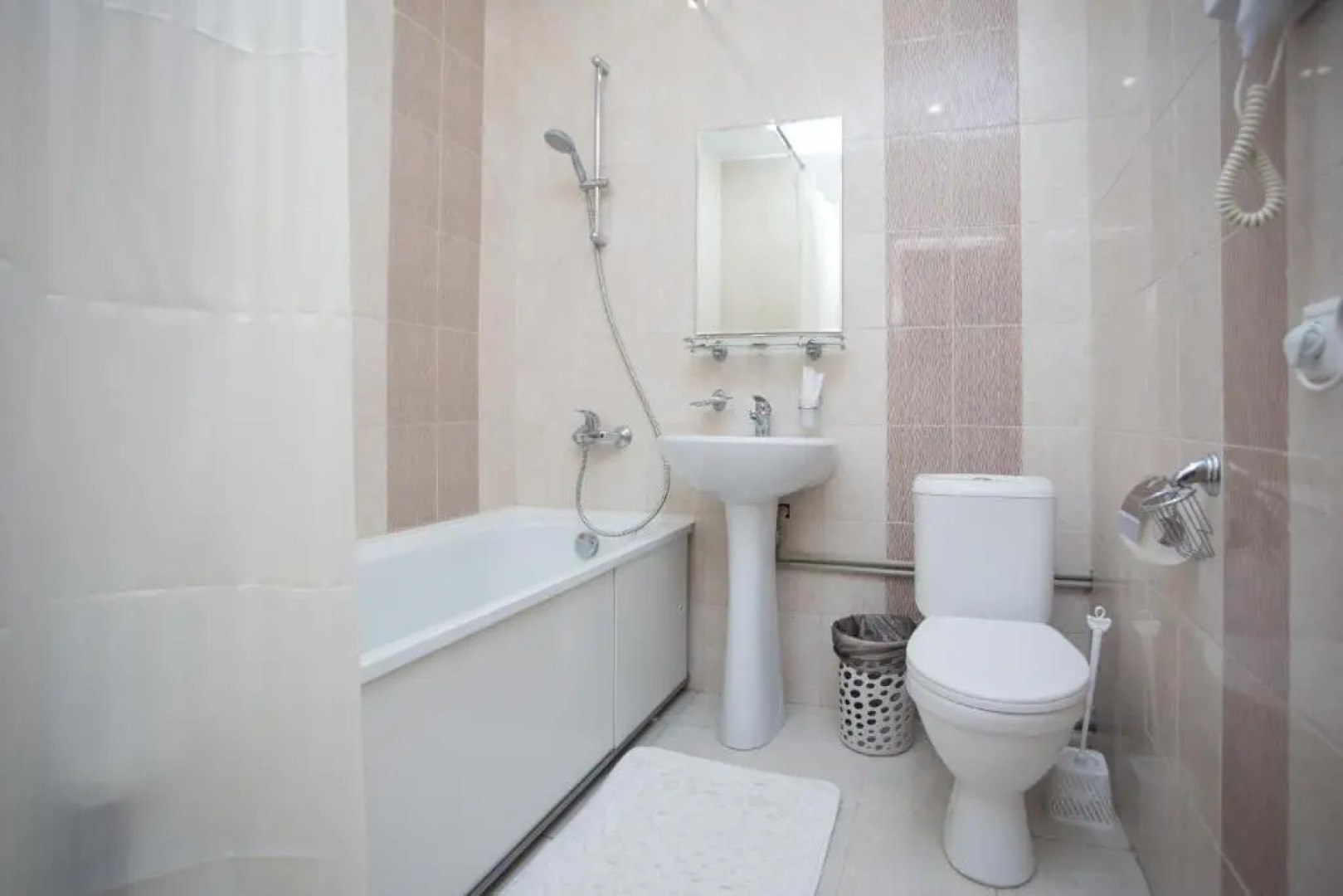 Отель Цветной 5