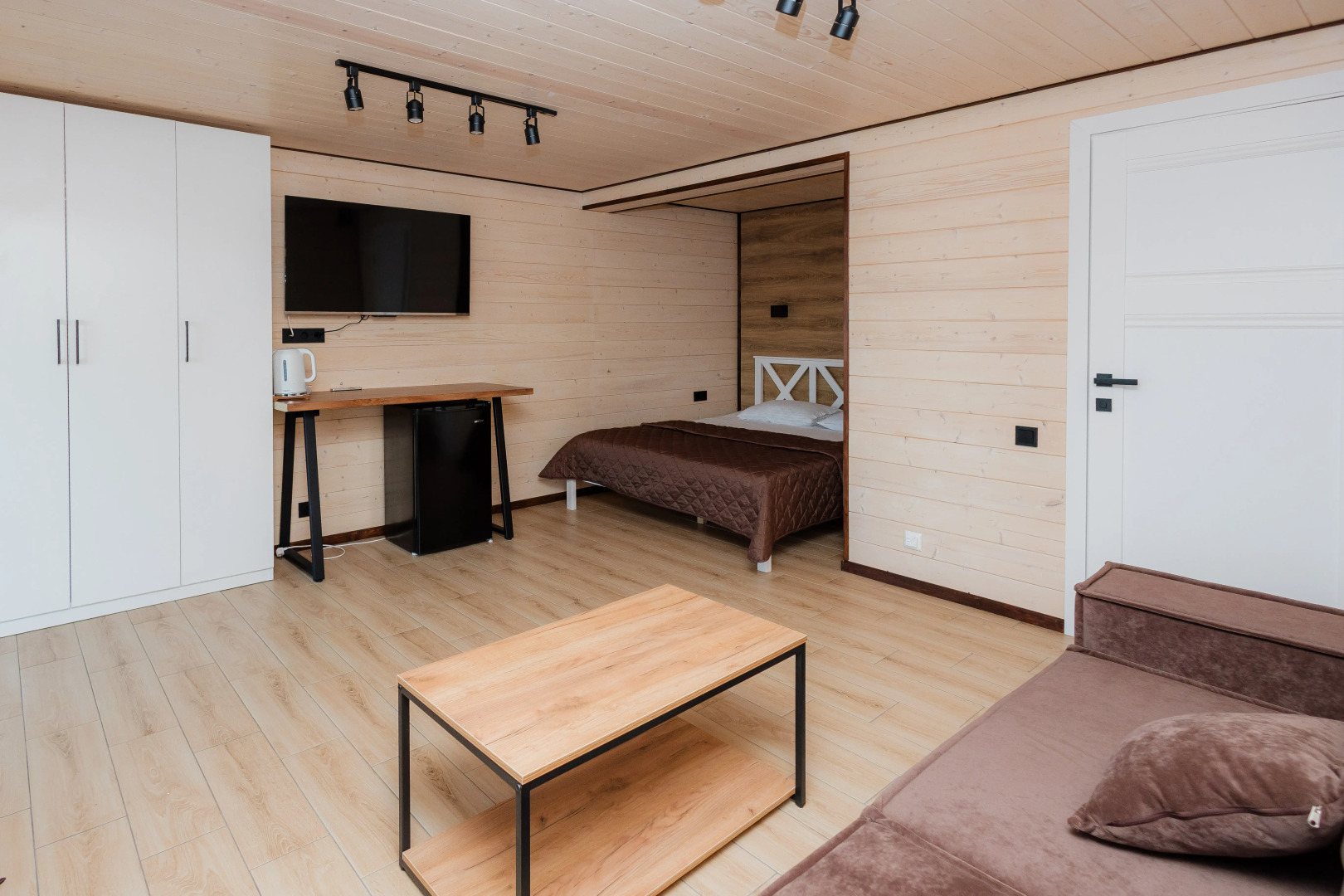 Меблированные комнаты Времена года