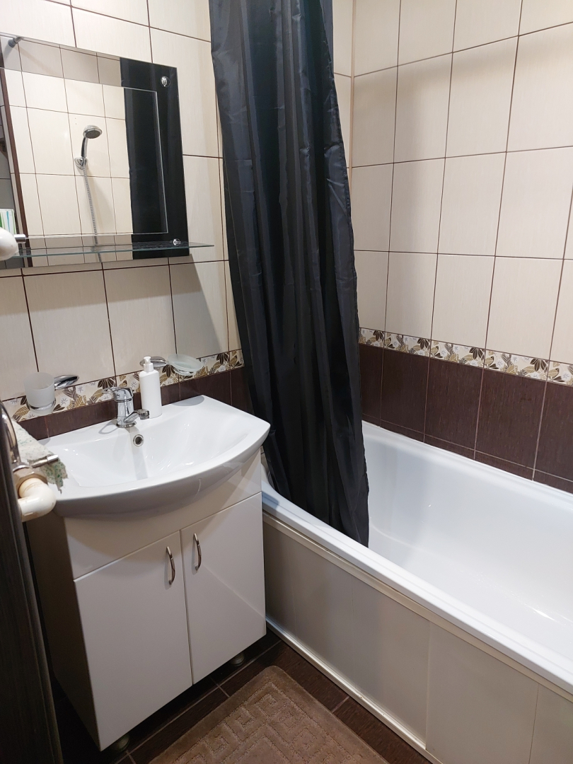 Квартира 2-х комнатная на Печорском проспект 57