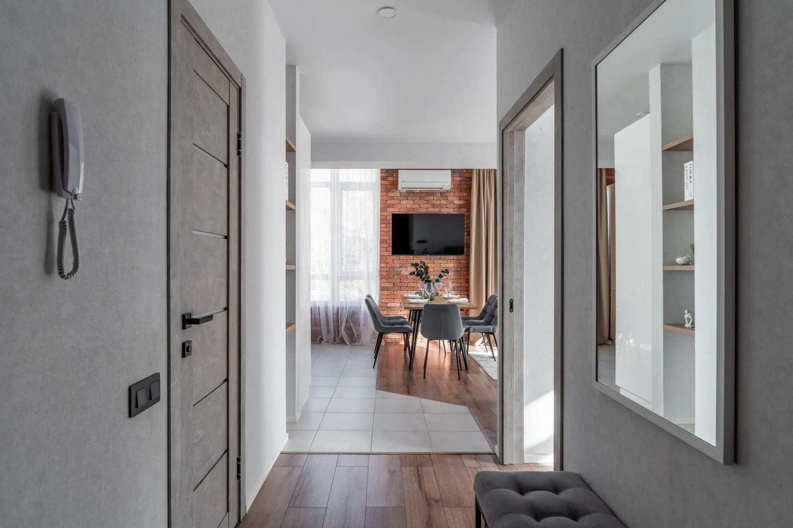 Просторная стильная квартира с видом на горы. Кватро 43