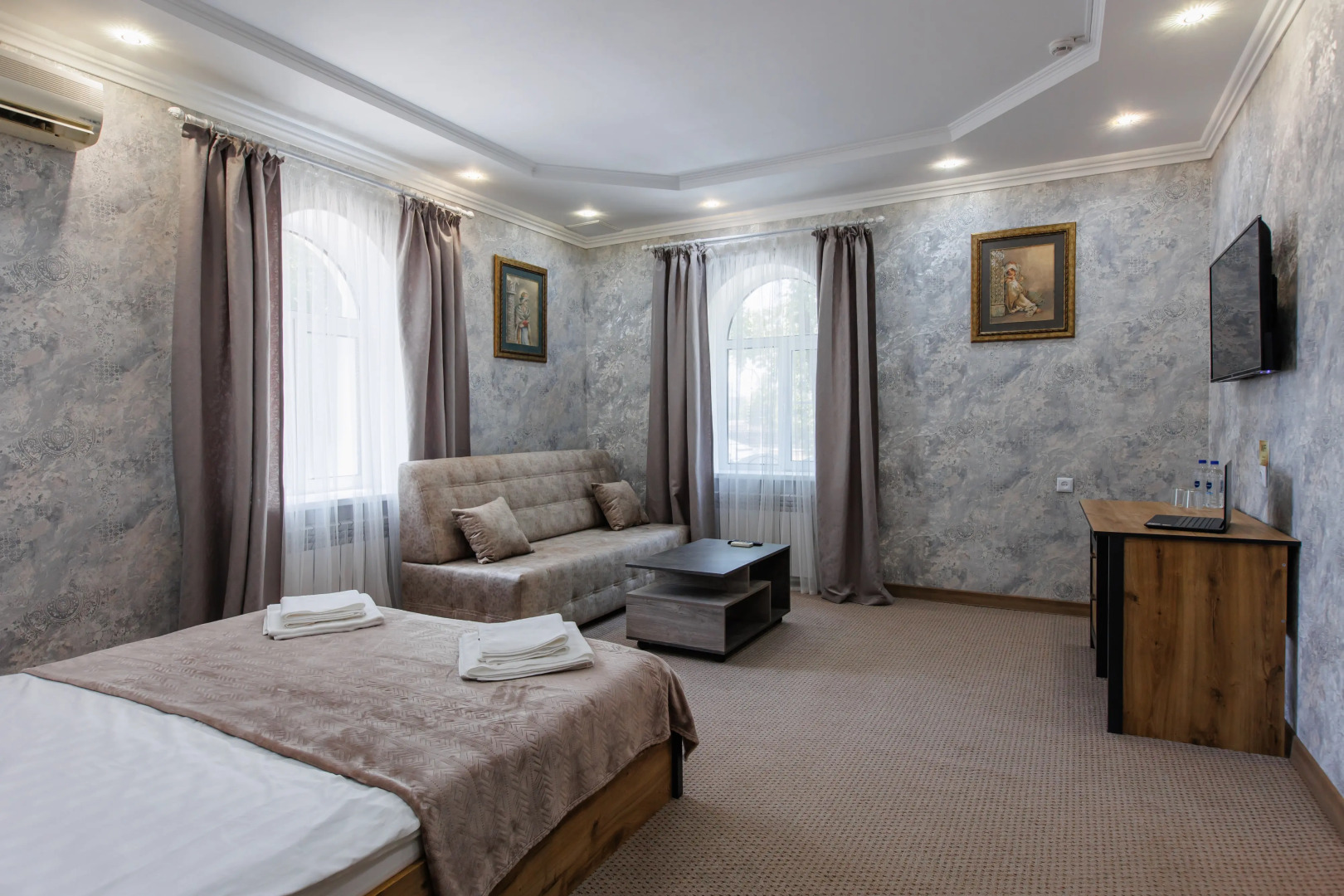 Отель Париж