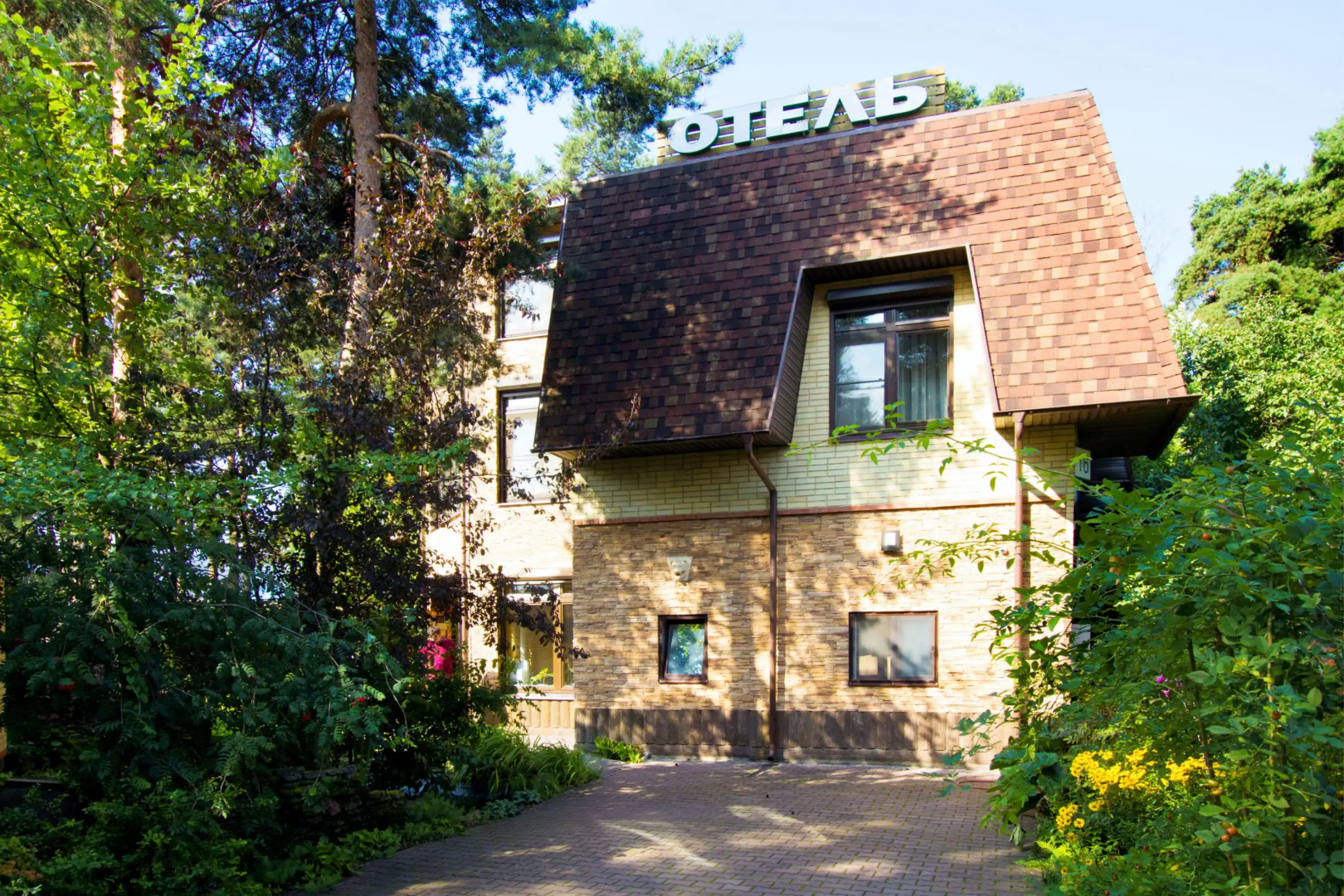 Отель Виктория