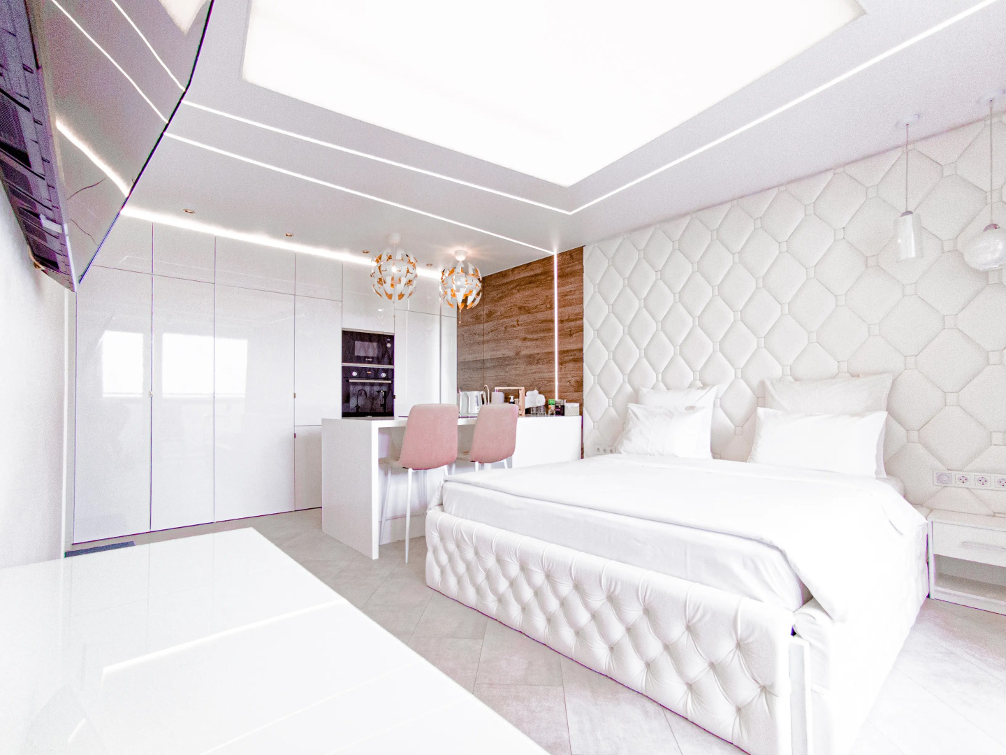 Апартаменты 18 этаж,студия 36кв.м,джакузи,балкон,вид на Волгу,новый дом,самый центр,вокзал пешком