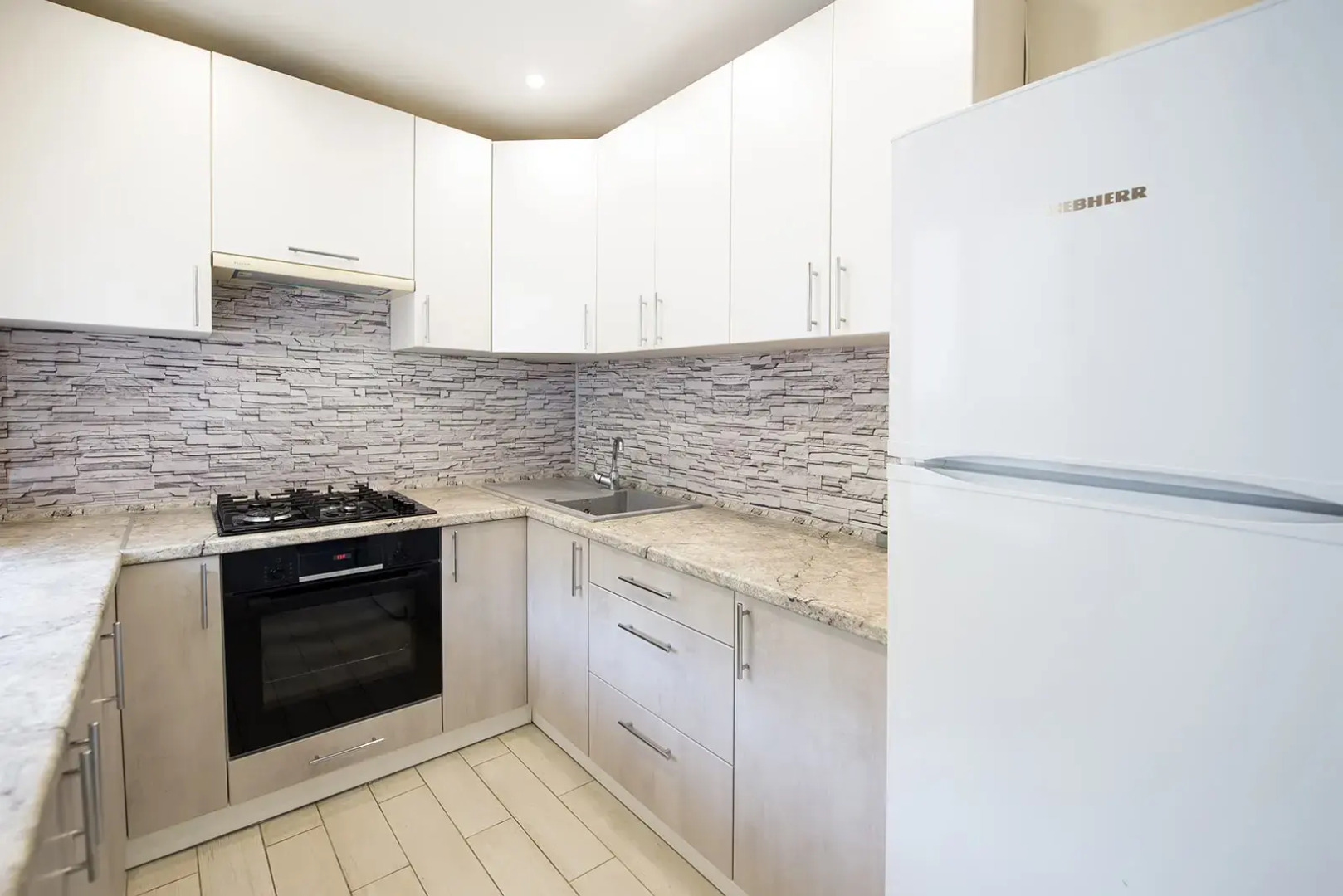 Квартира на Яшина 40 НаСутки35