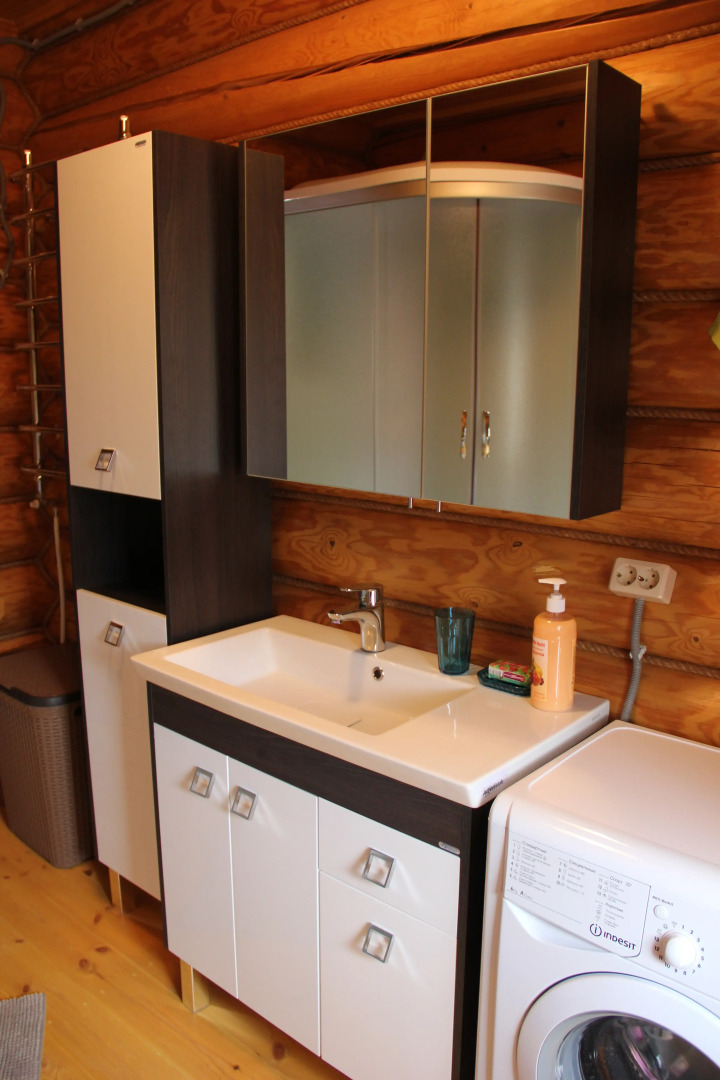 Частный дом коттедж с пятью комфортабельными спальнями