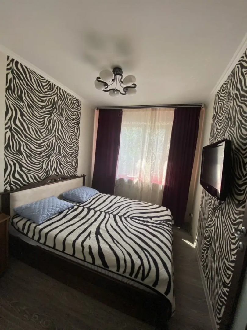 Квартира трехкoмнатная в Cоpмовском paйoне