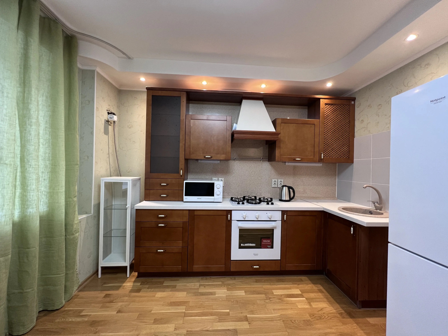 Квартира Просторная с Прекрасным Видом из Окна