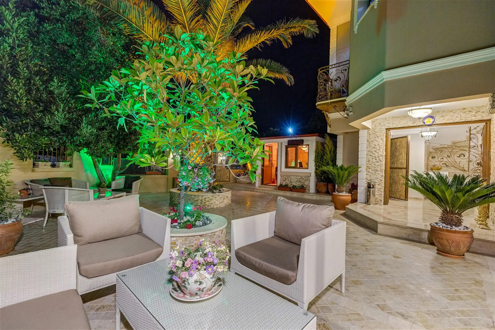 Cunda Özerbey Konaği - +13 Adults Only