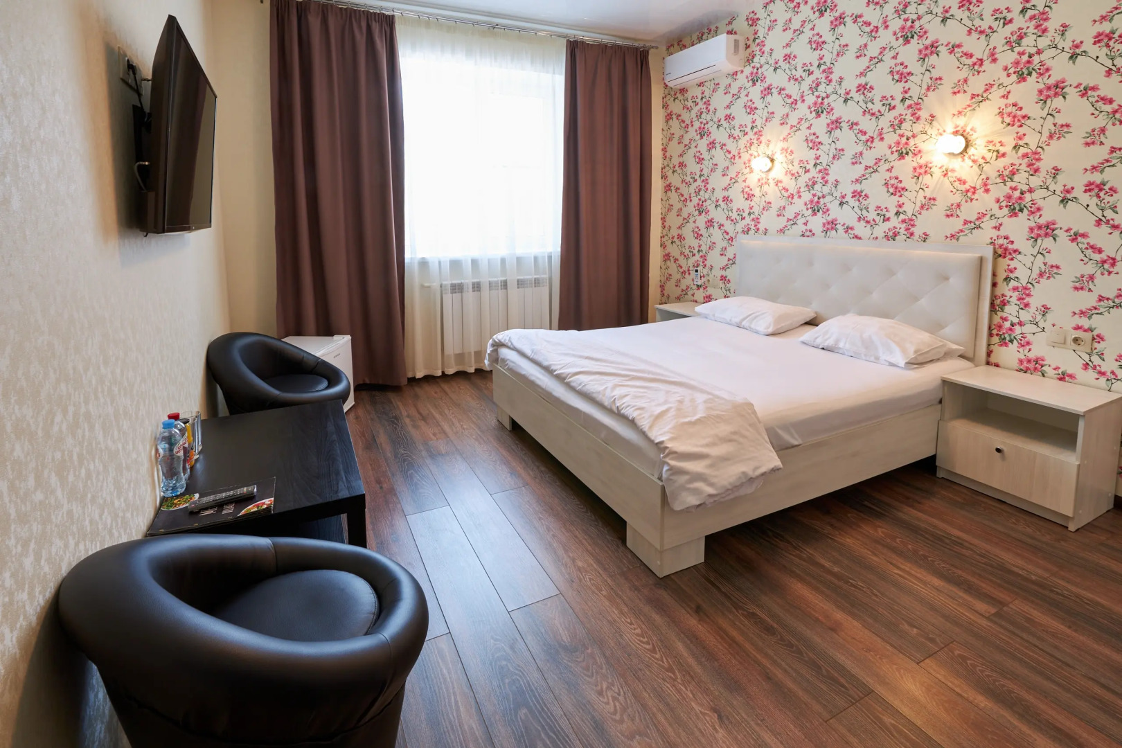 Отель Village House