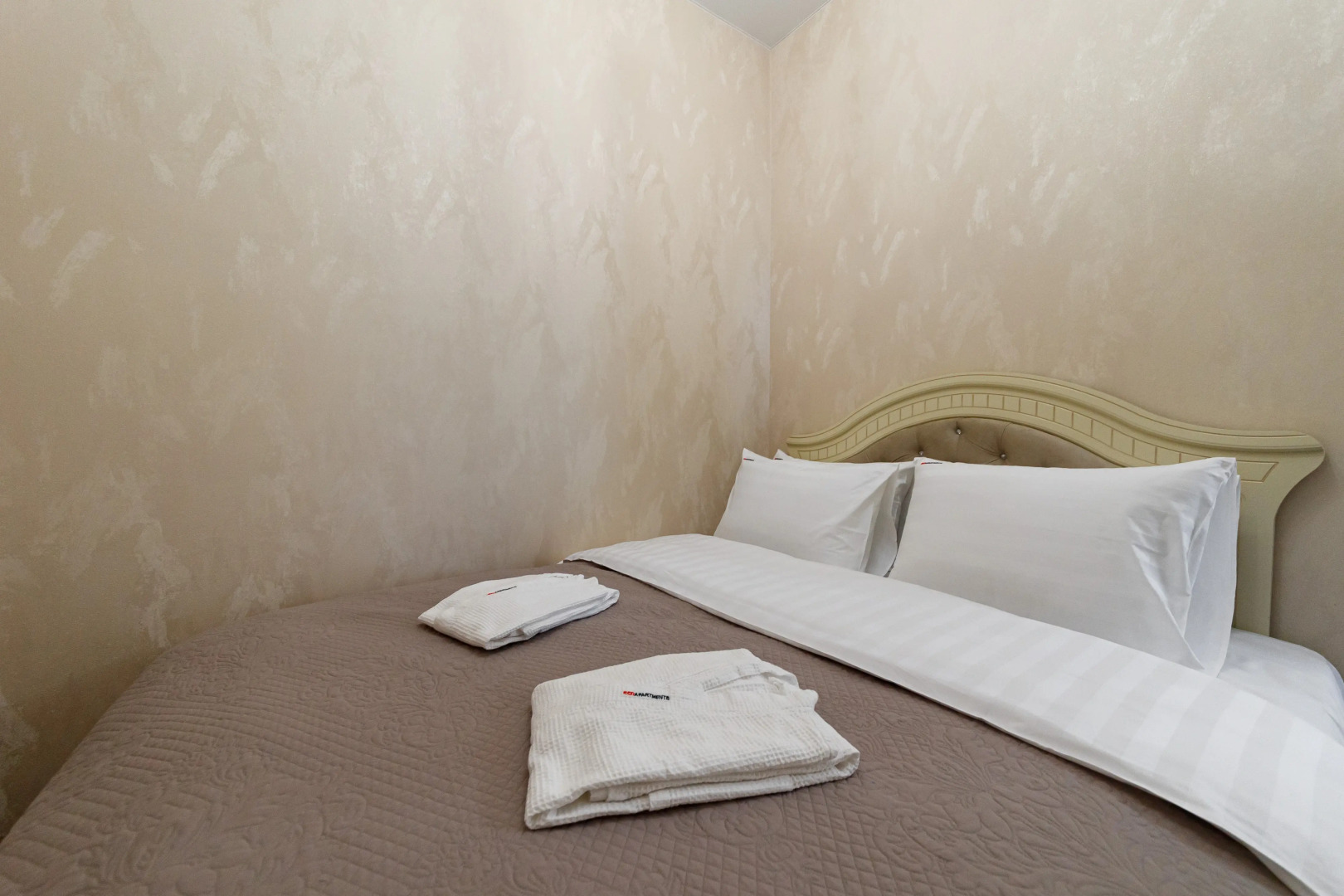 Апартаменты Red Apartments Арт Лайт Франческо