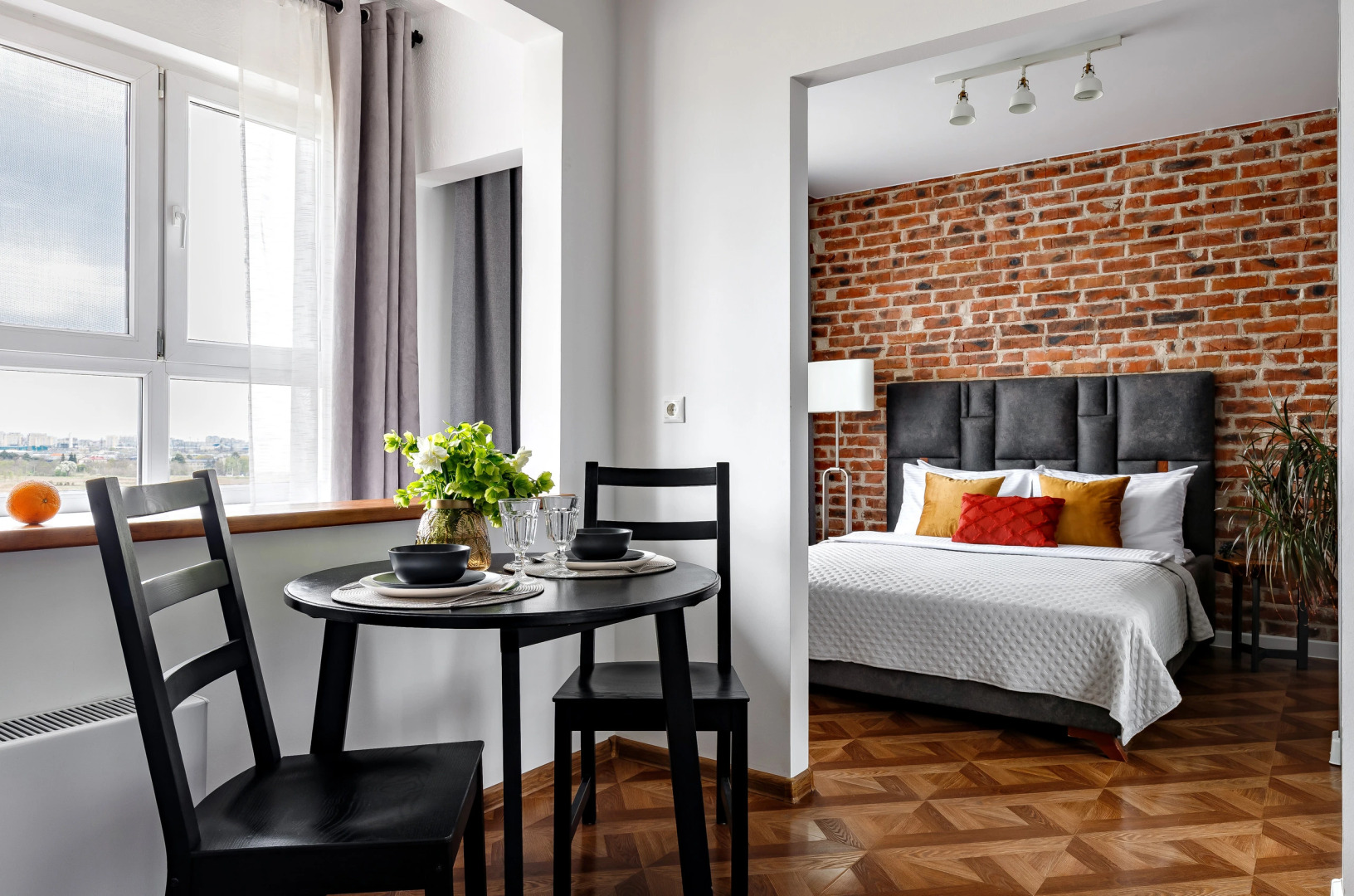 Квартира Стильный лофт на первой линии парка Галицкого