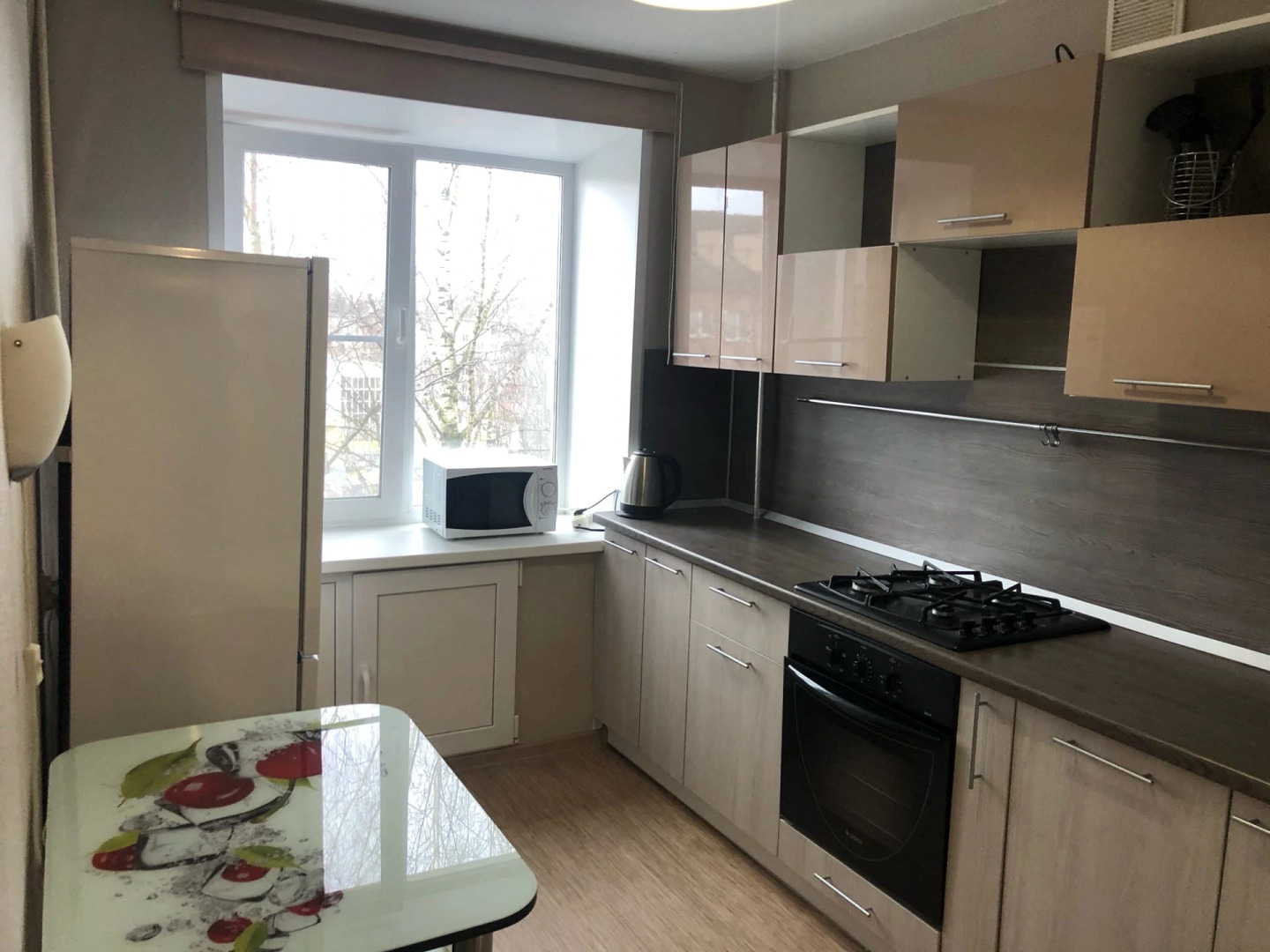 Апартаменты 1 Яр-сутки на Угличской 3