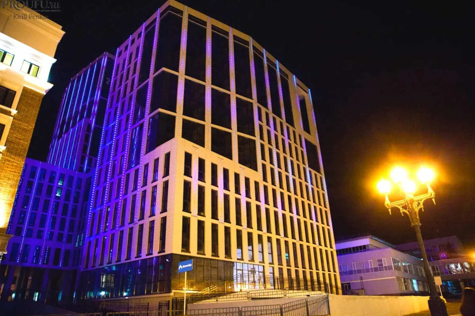 Апартаменты на Верхнеторговой 4