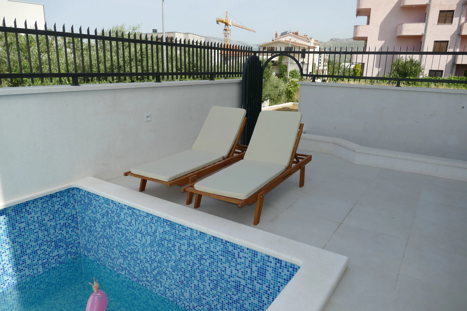 Вилла Urban Villa With Pool