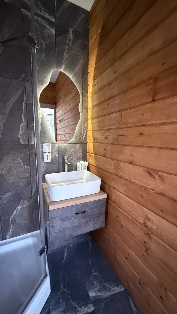 Шале с террасой в горах