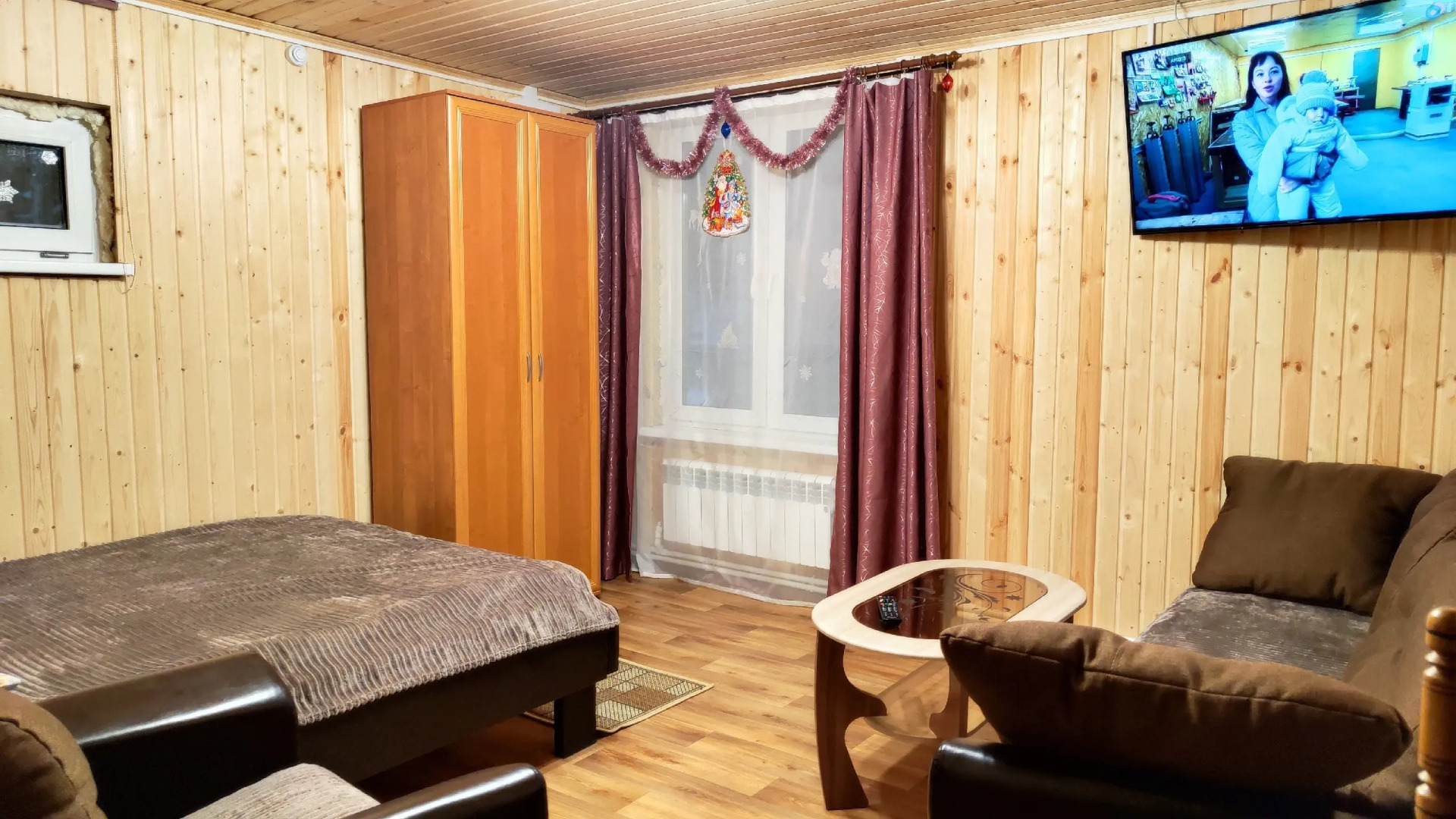 Коттедж с баней в сосновом бору у озера, рядом с турбазой Чайка