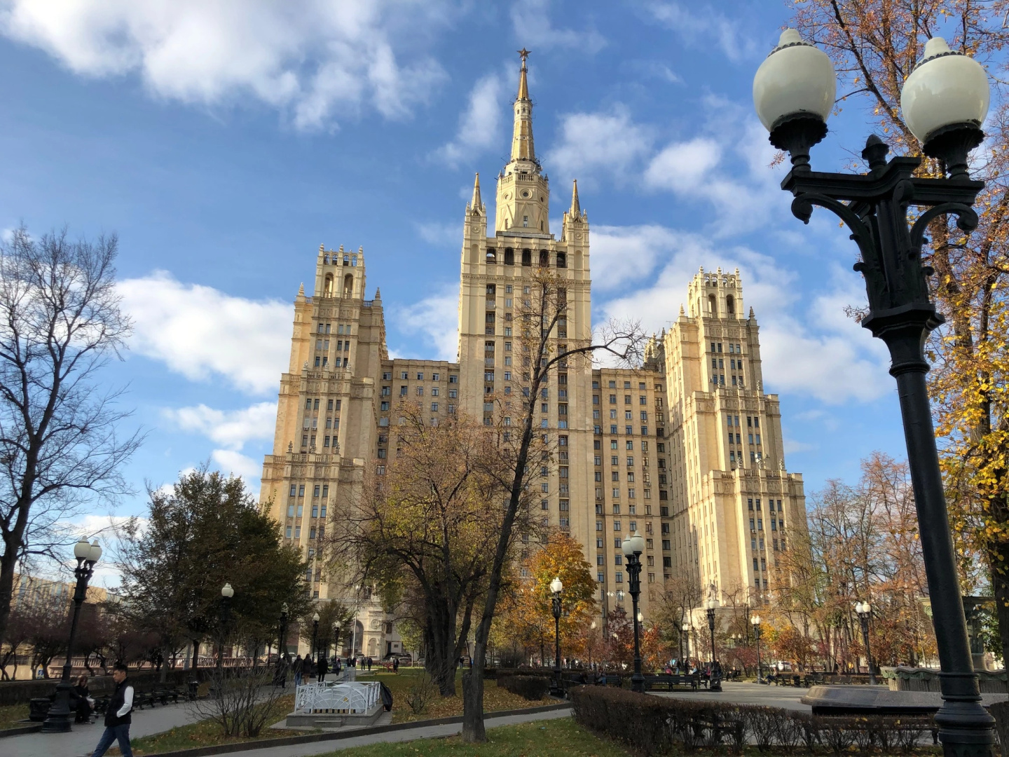 Квартира GM Apartments в Сталинской высотке