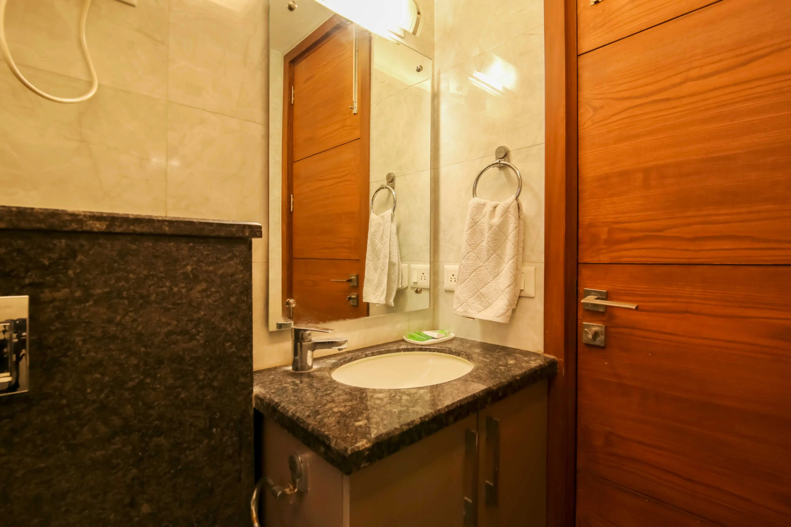 Апартаменты Woodpecker BnB Green Park