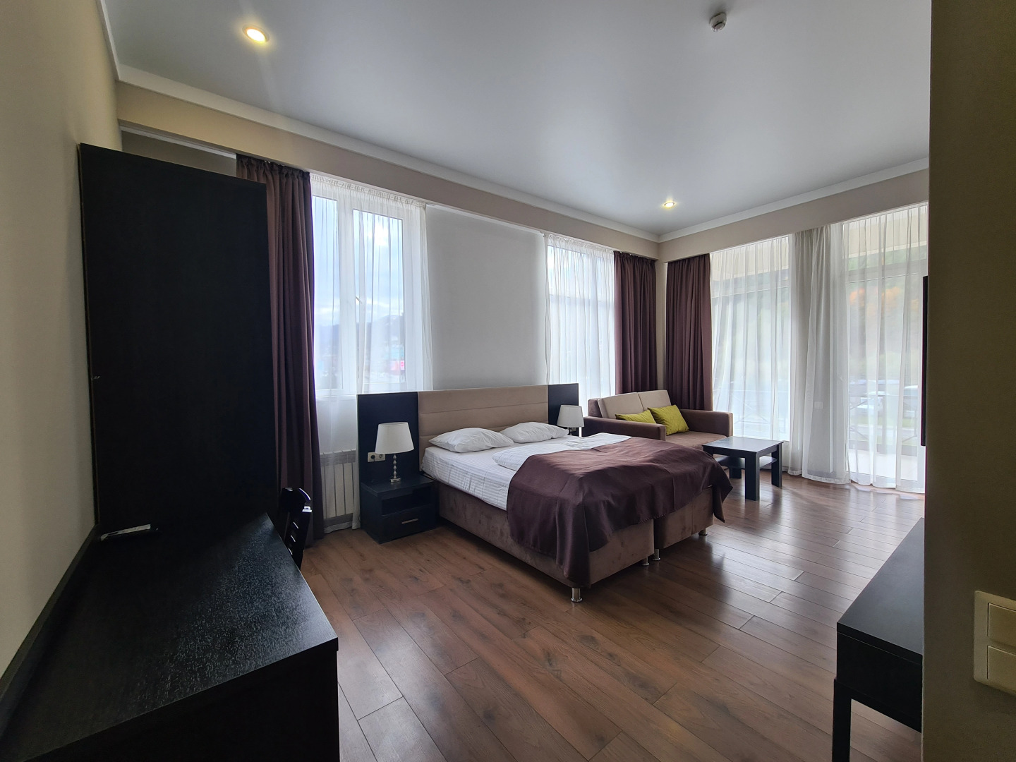 Апартаменты Студия с Террасой и Видом на Горы