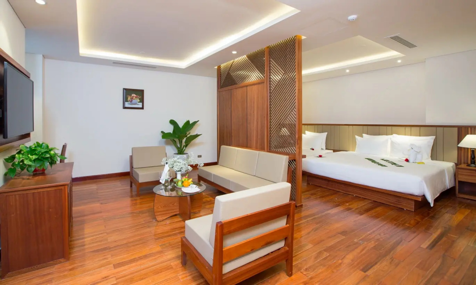 Отель Green Beach Nha Trang