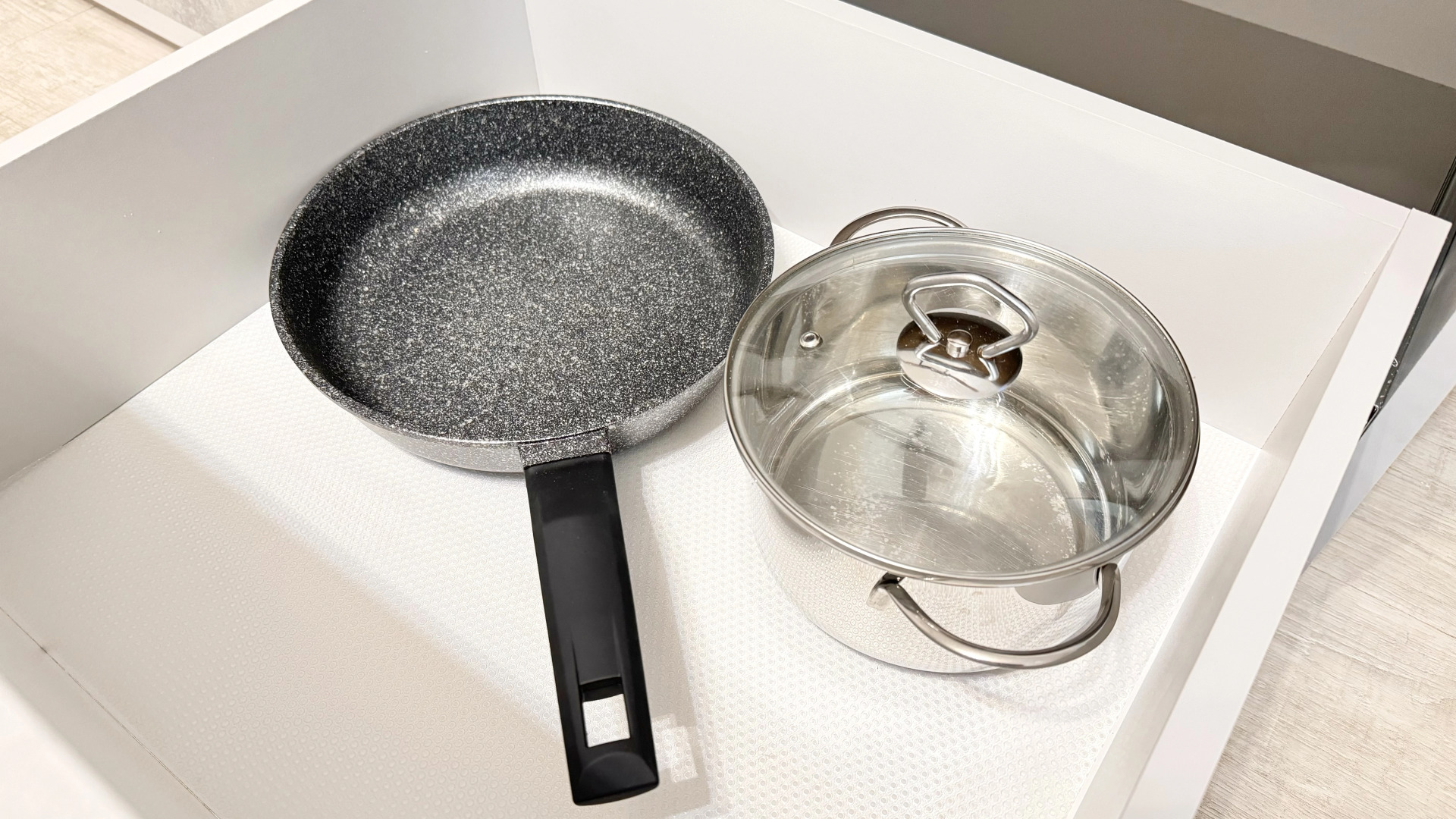 Апартаменты Hugge Place в самом центре [Объект 74]