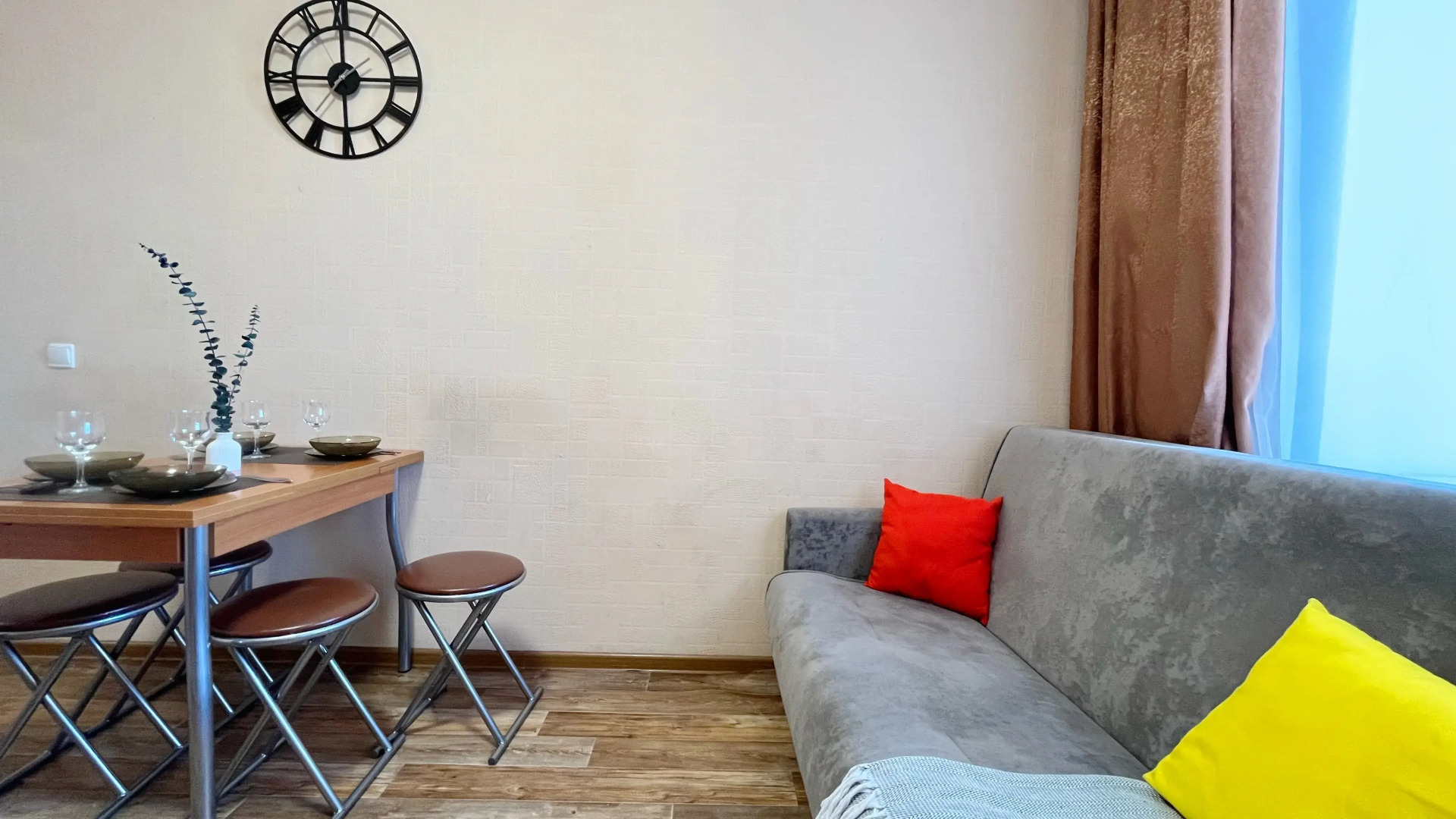 Квартира Двухкомнатная рядом с Аэропортом