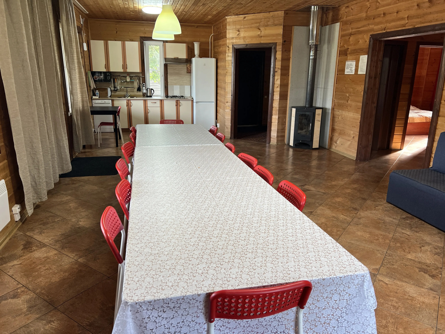 Частный дом у озера