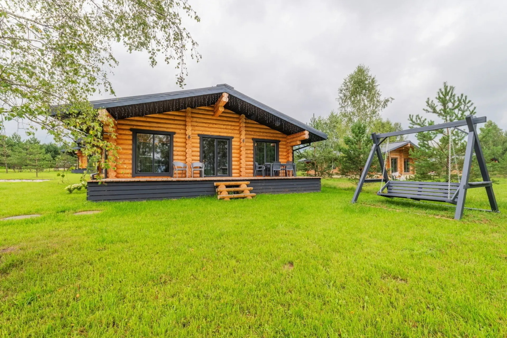 Частный дом в поселке Разливы-1, 8Б