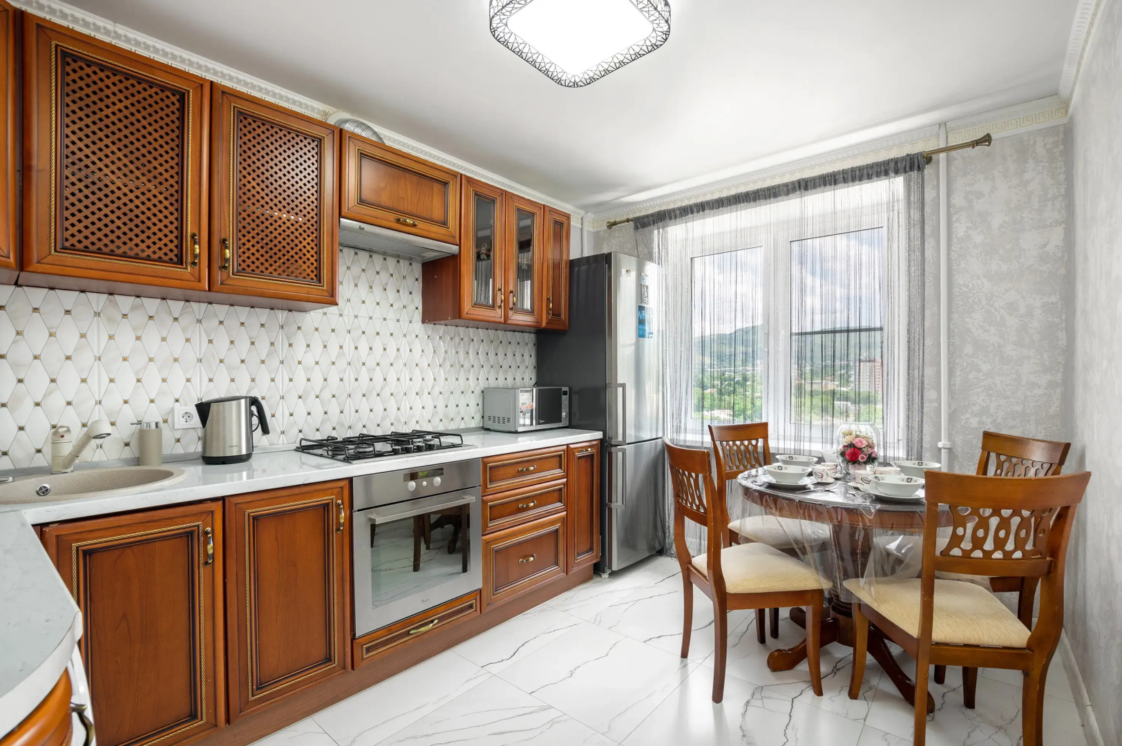 Квартира Красота спасет мир