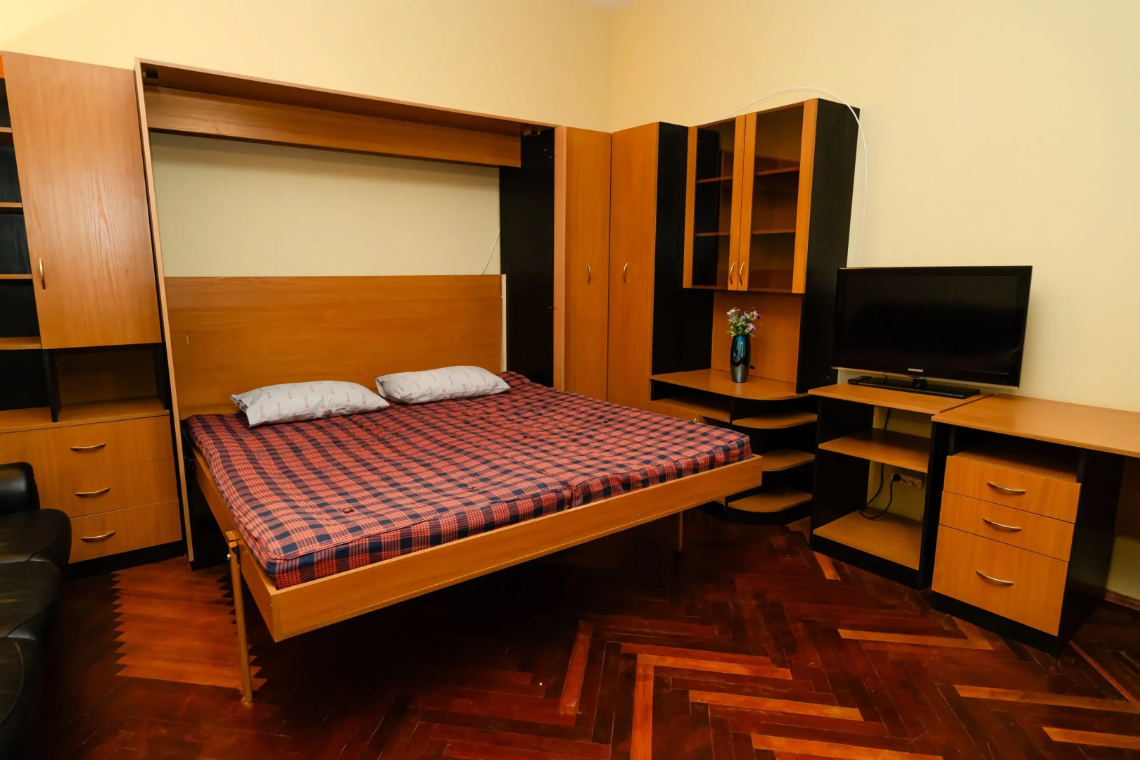 Апартаменты Одна Спальня и Парковка Большая Морская 9