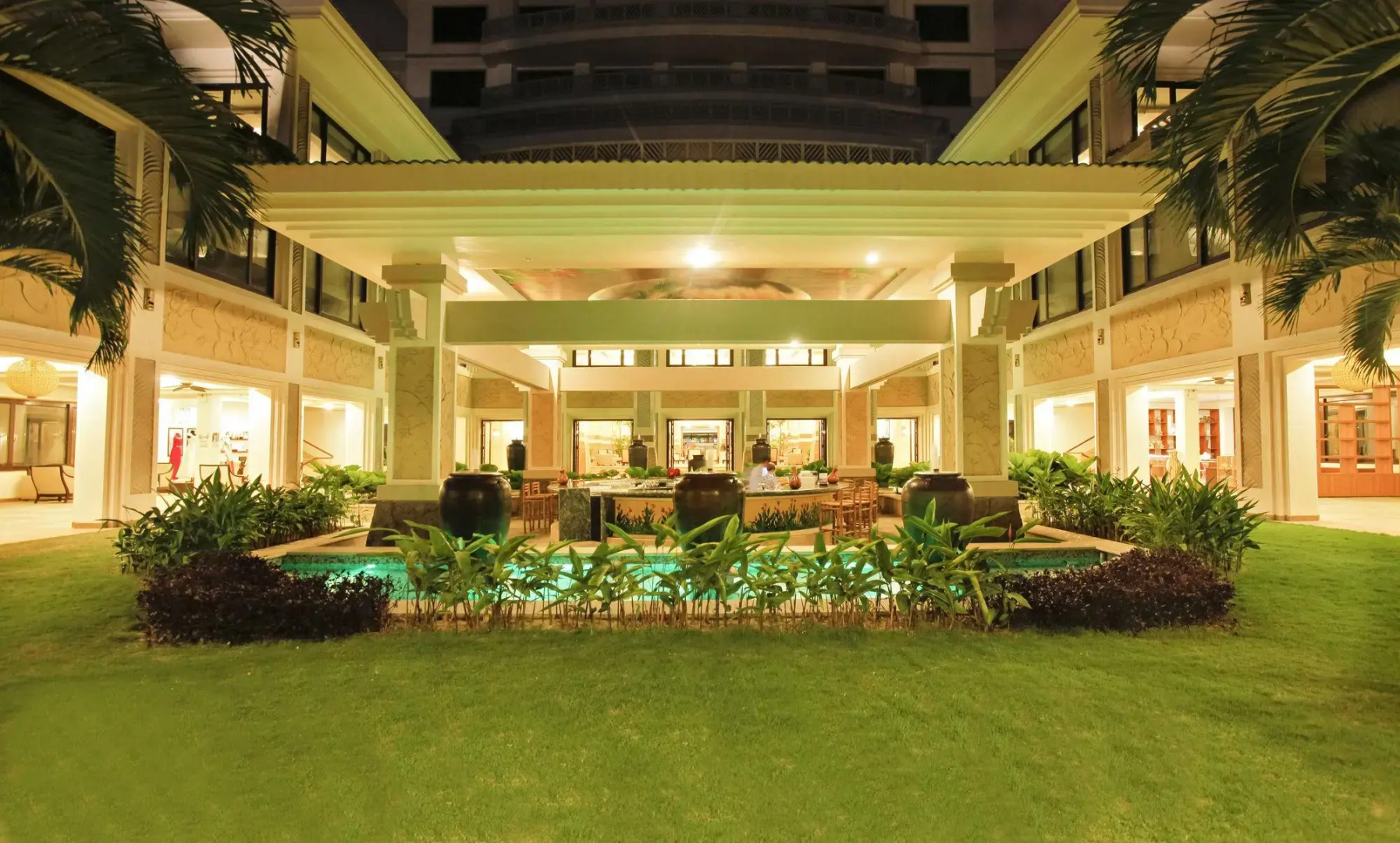 Отель Olalani Resort and Condotel