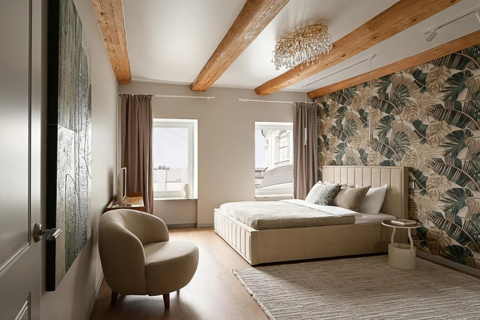 Апартаменты Moca 120 кв.м в Тихом Сквере на Невском Проспекте с Видом на Церковь св. Екатерины