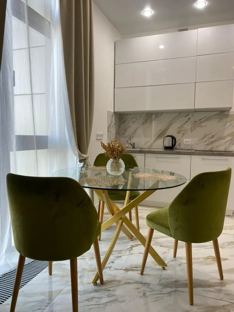 S Basseynom ZHK Metropol Apartments