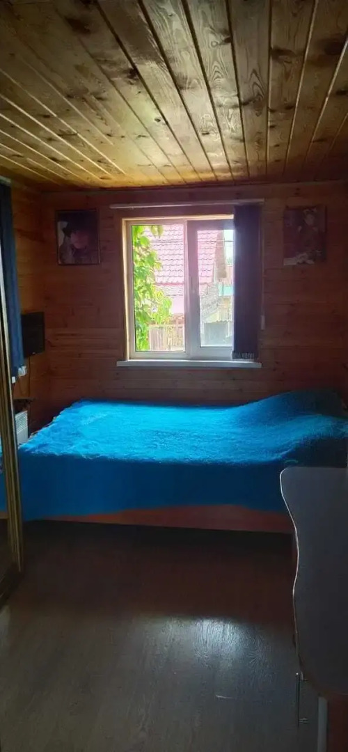 Частный дом с баней на территории