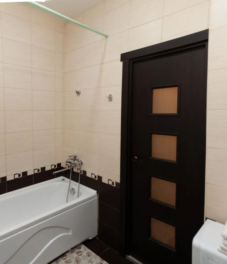 Апартаменты однокомнатные (117) Серебровская 91