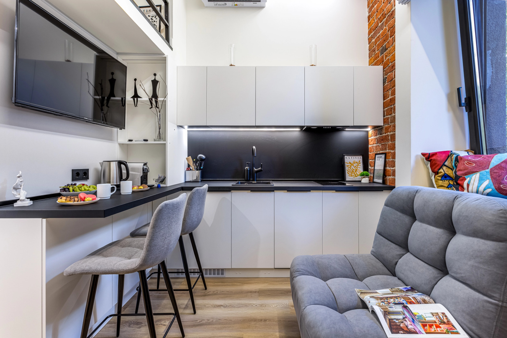 Апартаменты LikeHome Life - Полянка 1-й Хвостов Переулок