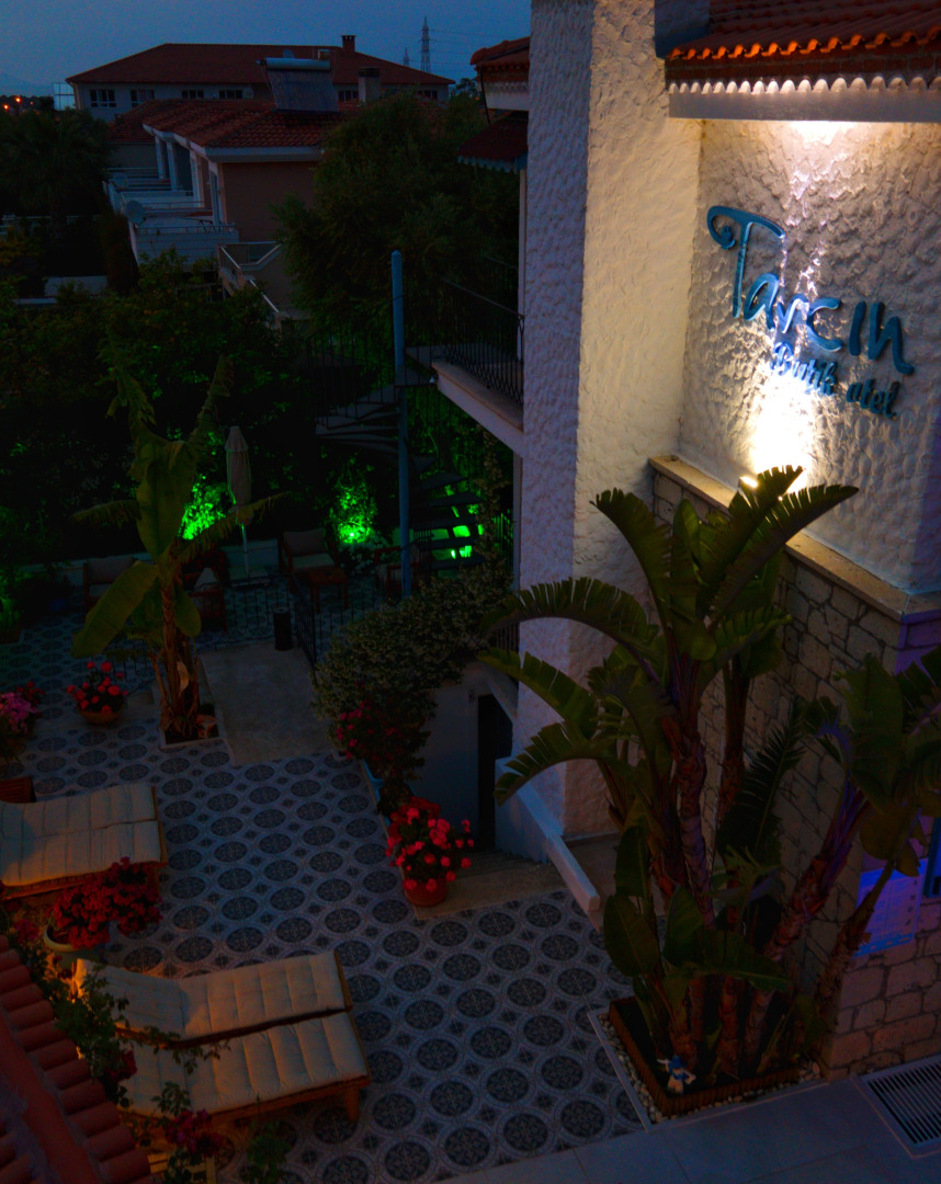 Tarcin Alacati Otel - Adults Only