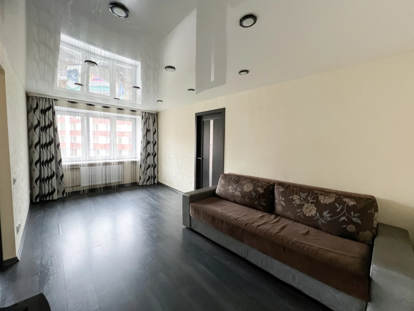 Квартира 2-комнатная на Коминтерна 17