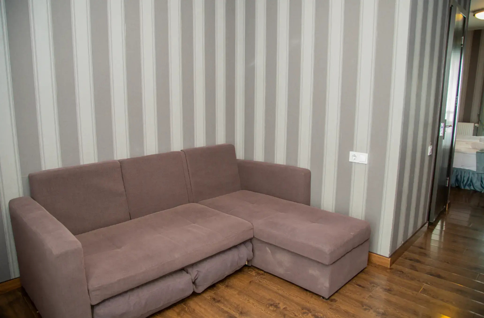 Отель Edelweiss Hotel