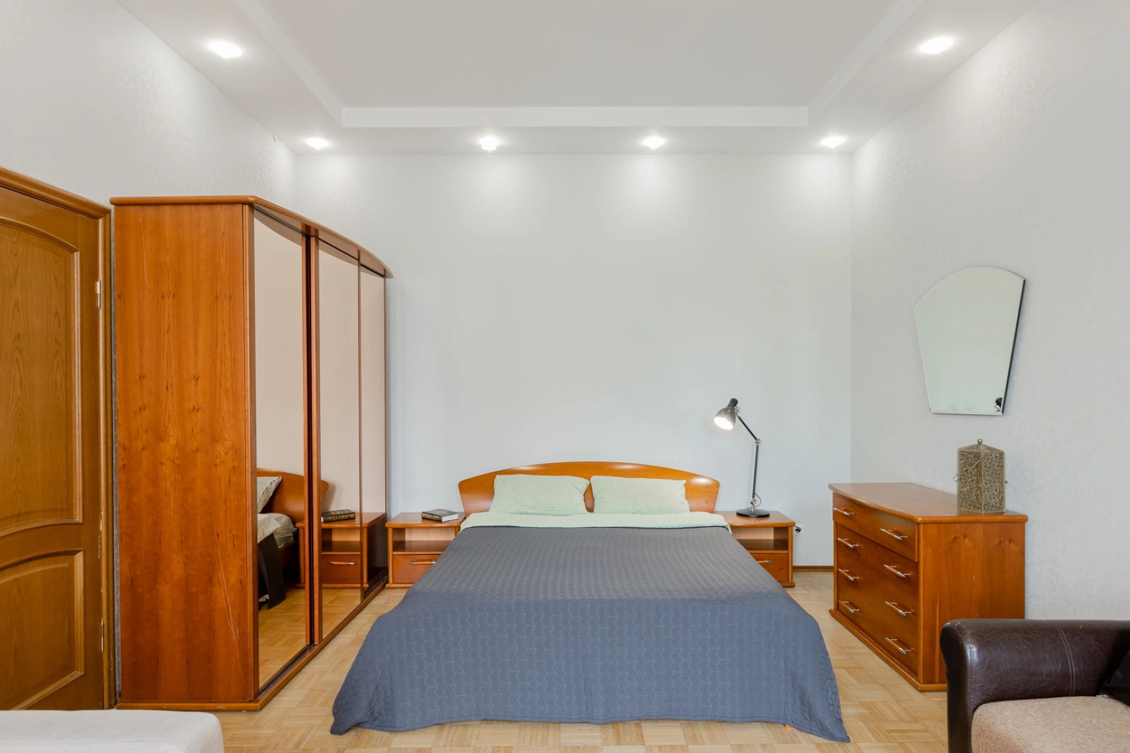 Апартаменты SpbStay с сауной на Невском проспекте 90