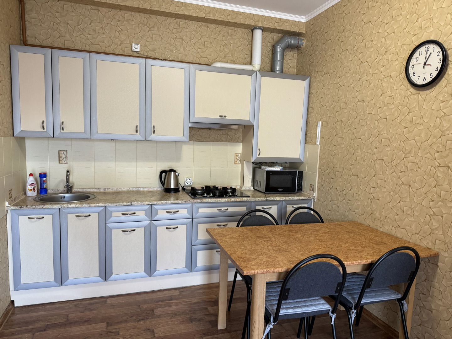 Квартира Видовая двухкомнатная Люкс с балконами на Набережной Ялты