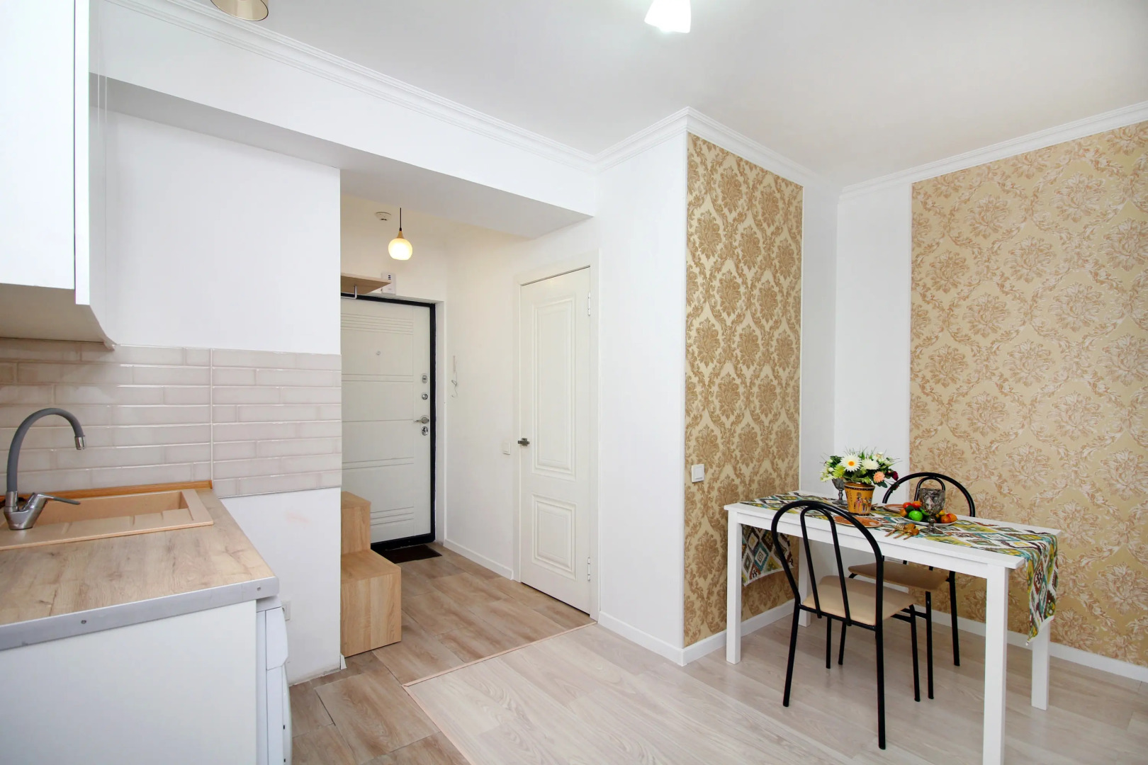 Апартаменты Уютные в самом центре города (144)