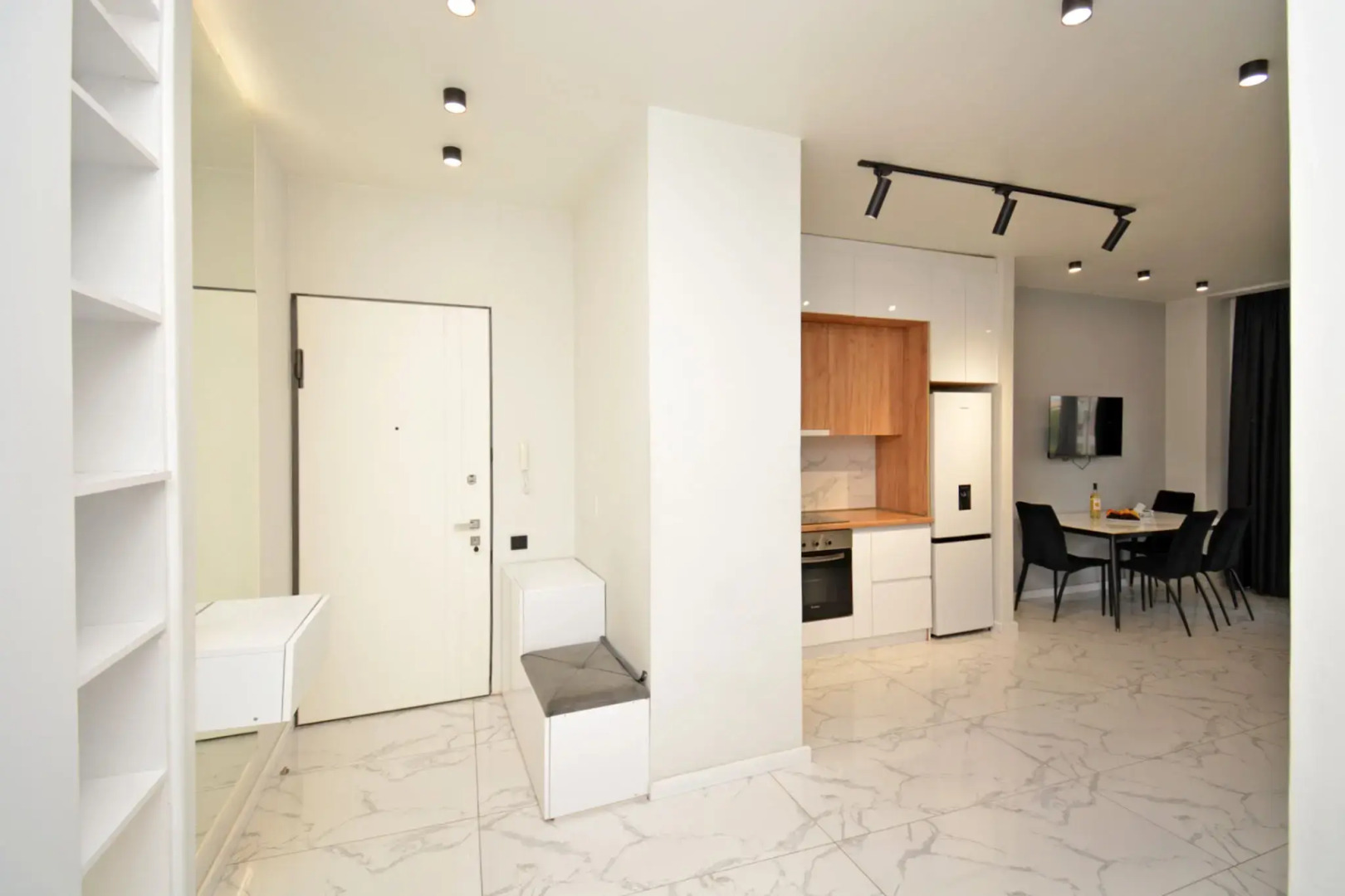 Квартира A&M White New Building